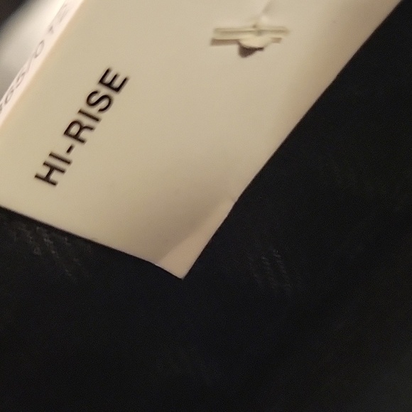 Zara HR Cut Off Jean Shorts - Picture 5 of 7